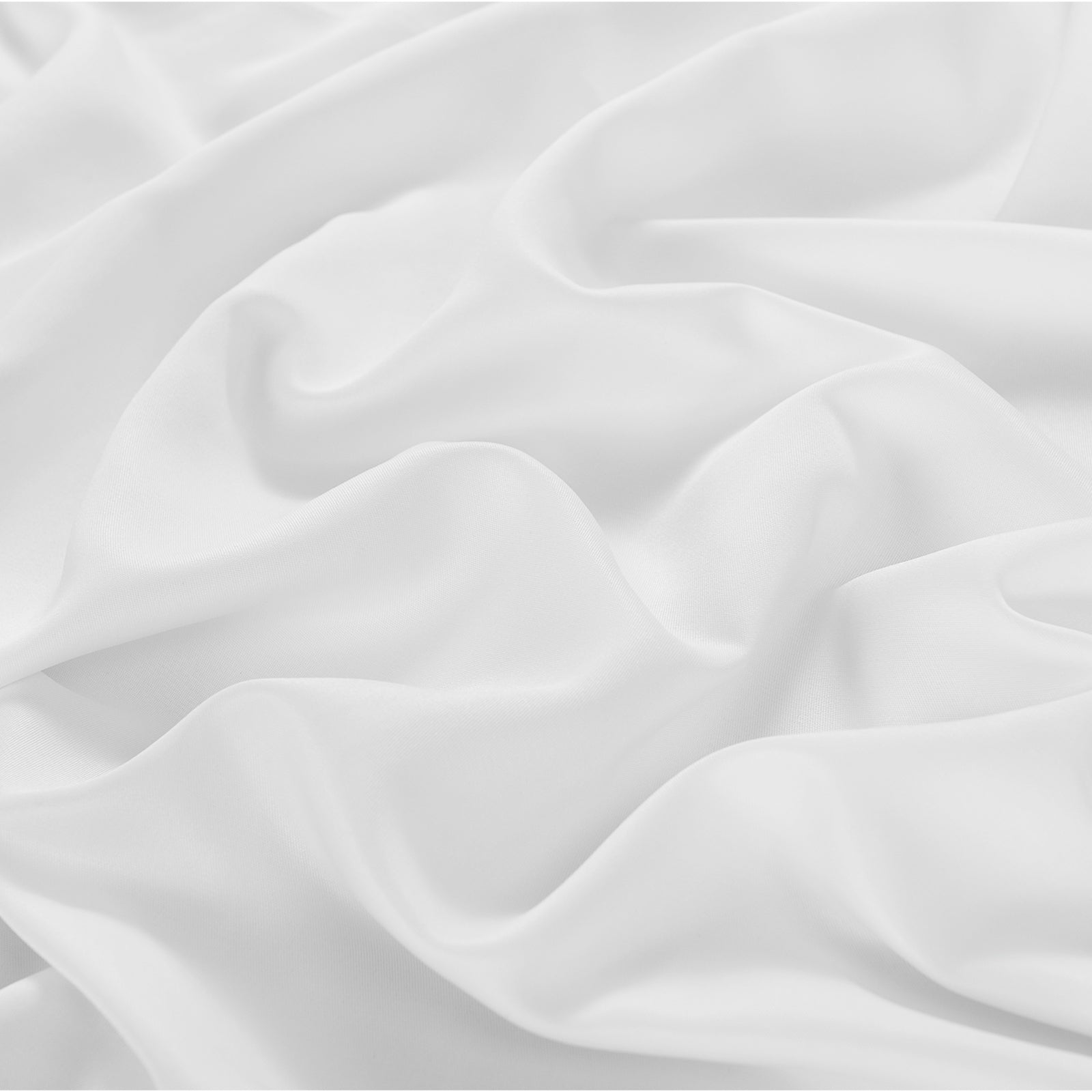 Royal Comfort 600 Thread Count Cooling Ultra Soft Tencel Eucalyptus sheet set featuring a flat sheet, fitted sheet, and pillowcases in a luxurious design.